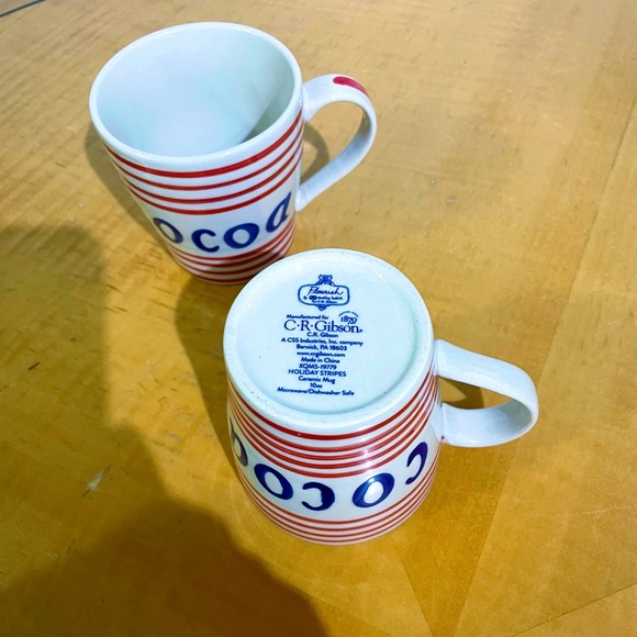 Molly Hatch (Anthropologie) small cocoa mugs. $2/18 (make a bundle) - Picture 3 of 3